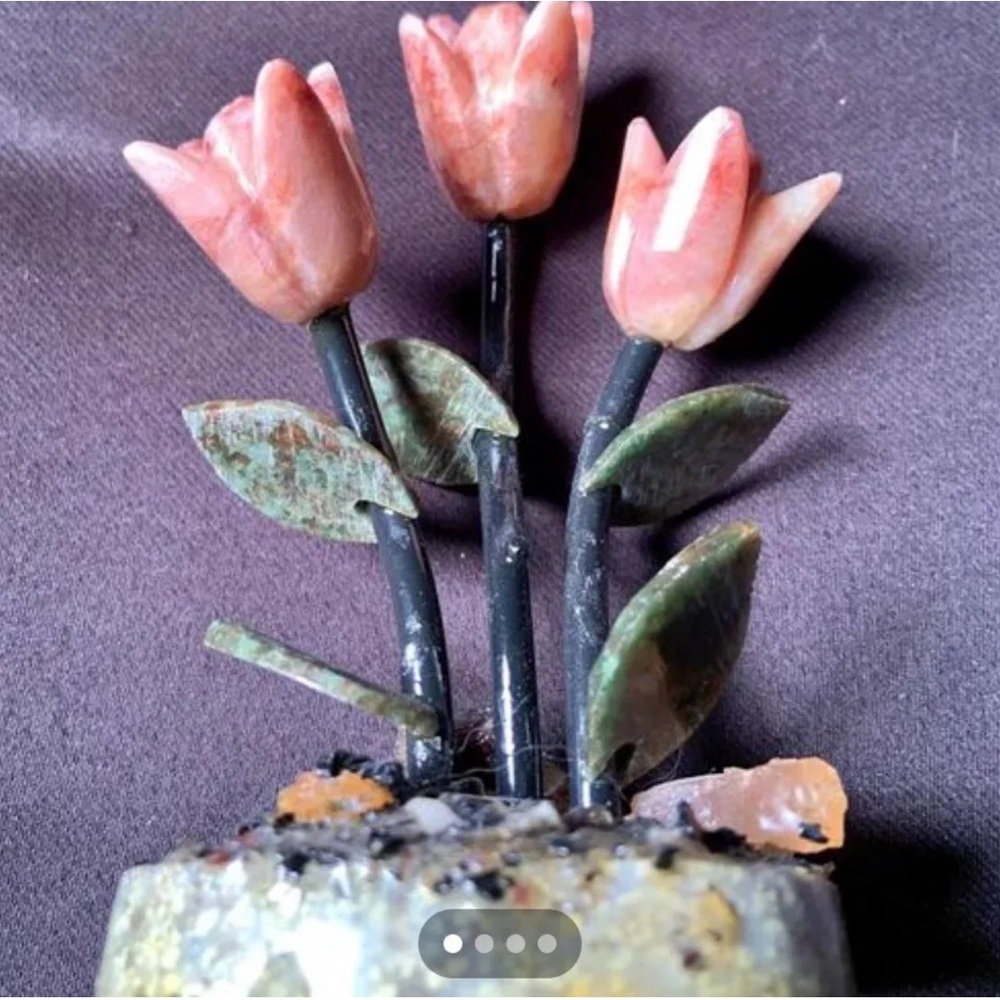 Unique Carved rose quartz (gemstones) flower art